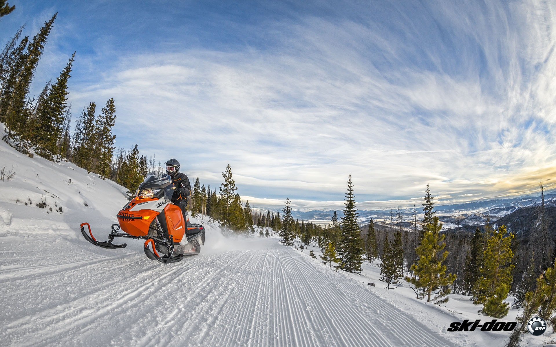Aventure motoneige au Baskatong séjour motoneige au Canada